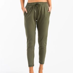 Zyia Active Olive Everywhere Pants, Size Large L